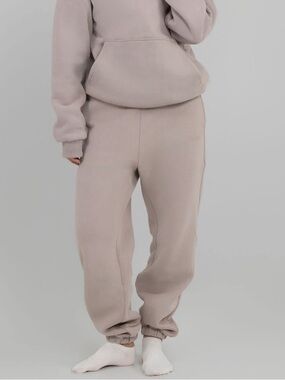 Comfrt sand beige sweatpants Size S